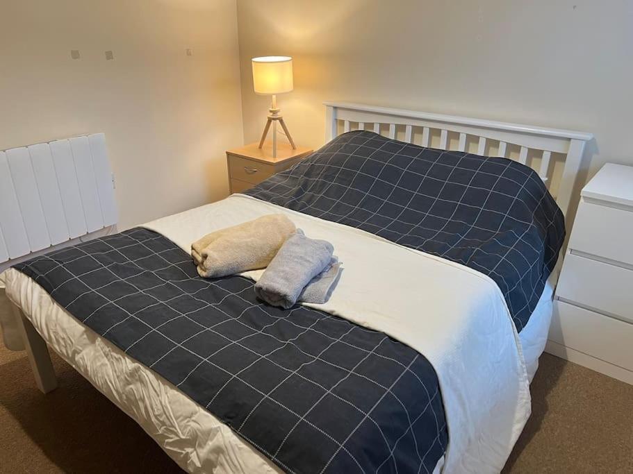 Charming Two-bed In Apartment *