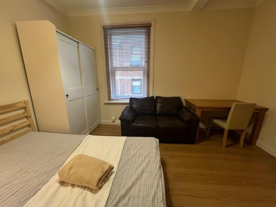 Apartment Charming Two-bed In Southampton