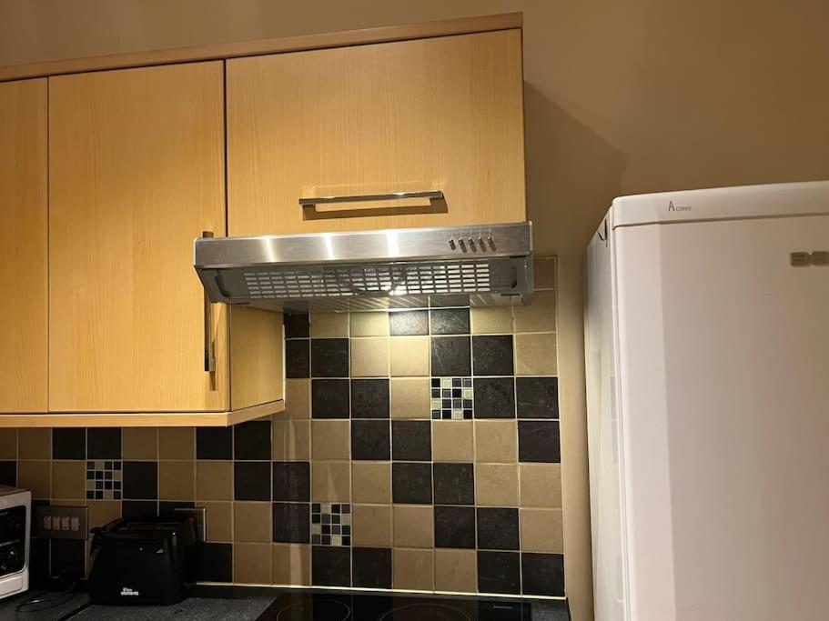 Charming Two-bed In Southampton